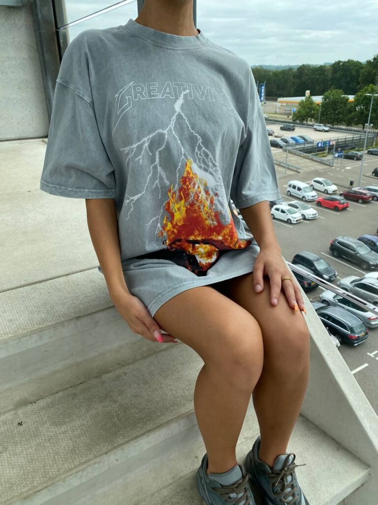 JESSY OVERSIZED TEE – WASHED GREY