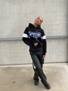 ELITE SUPER LEAGE HOODIE &#8211; SCHWARZ MIT BLAUEM DRUCK &#8211; 420 GSM &#8211; MOTORSPORT AW23