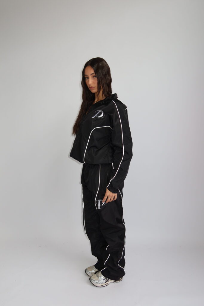 WIND TRACKSUIT SHINE – BLACK