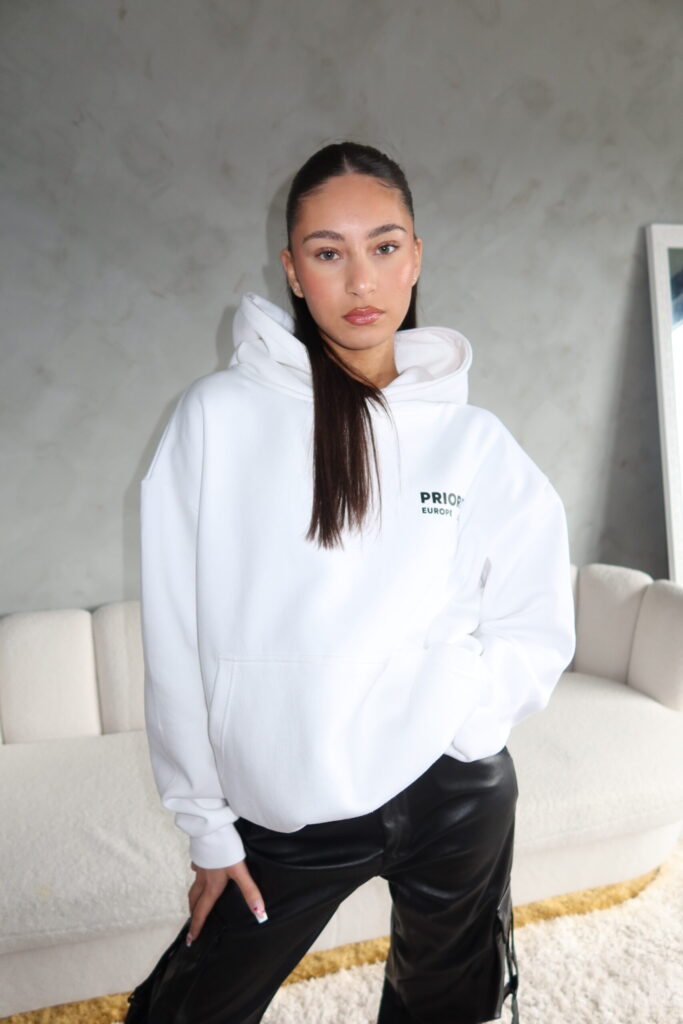 SS24 HOODIE – white with purple butterfly.